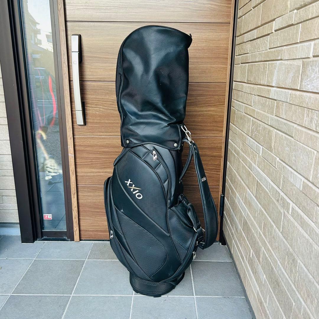 XXIO ゼクシオ GGC-X060 [キャディバッグ 軽量モデル ストライプ]