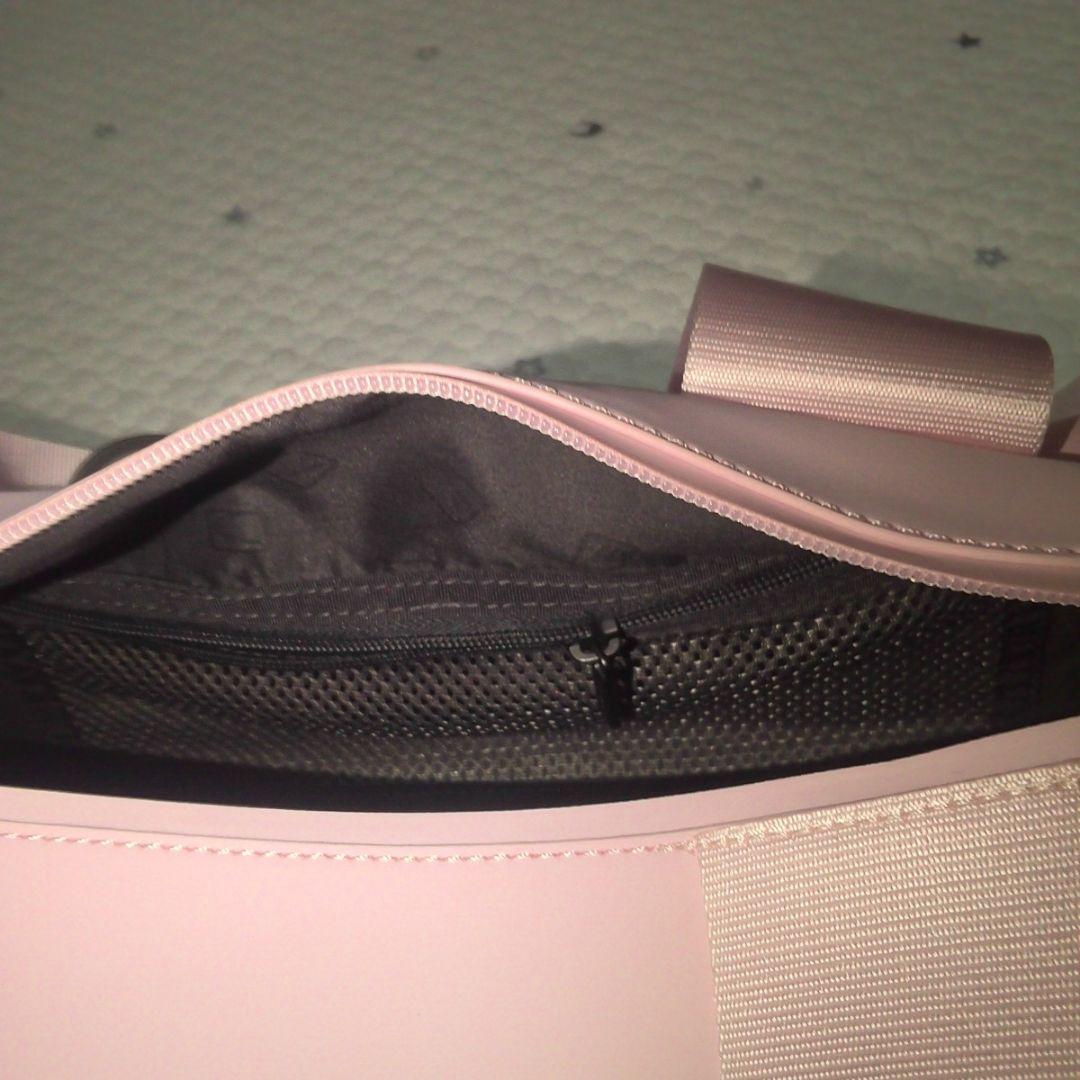 ピンク 旅行バッグ ジッパー付き