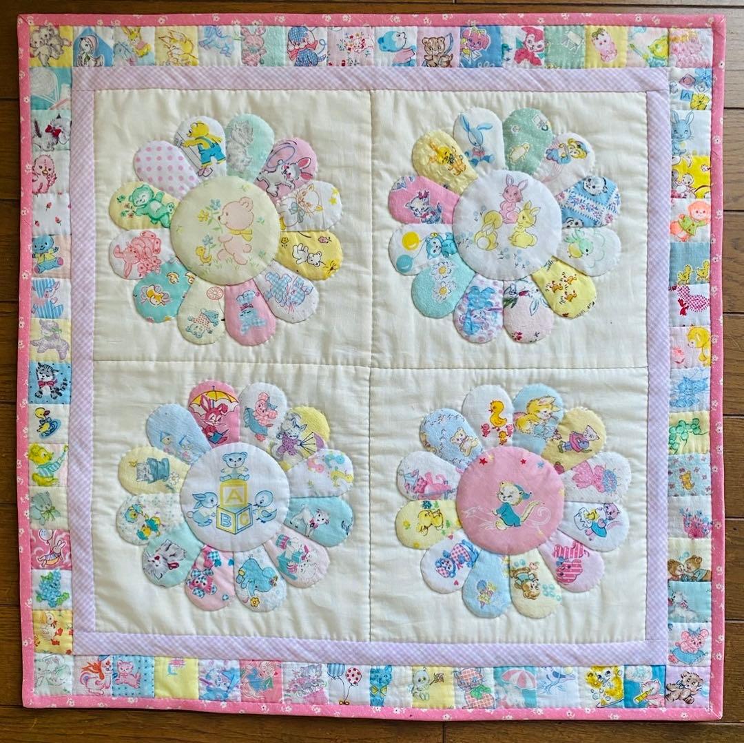 パッチワークキルト　ビンテージのドレスデンのキルト