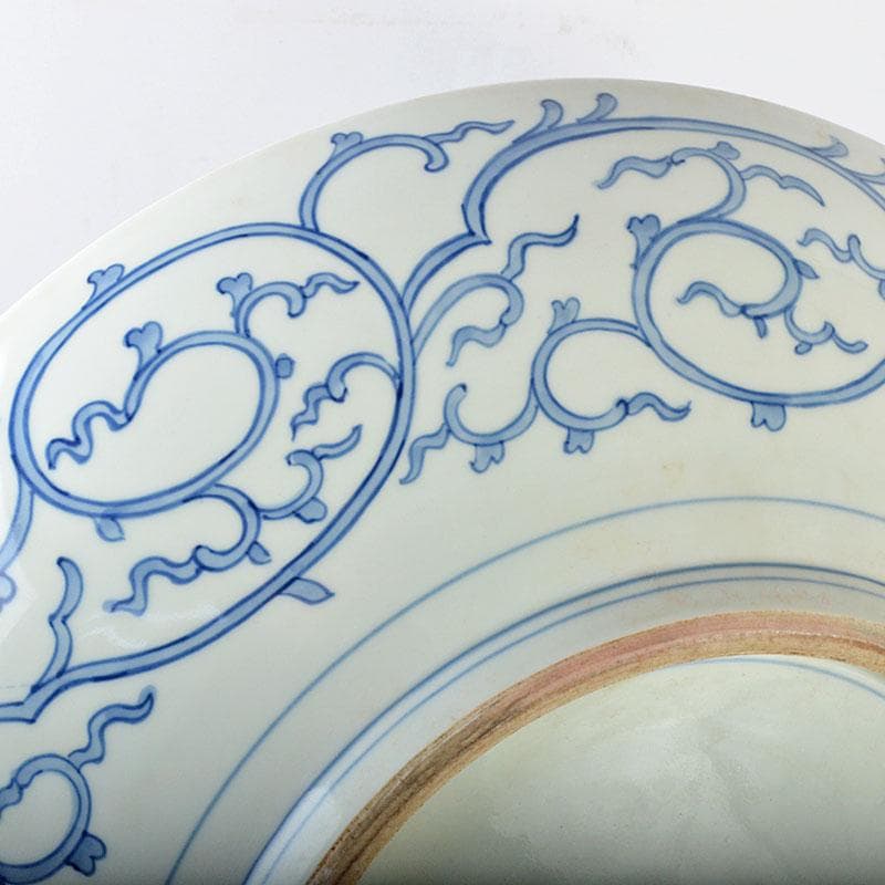 伊万里焼古伊万里　染付　総花唐草文　飾皿　大皿　大明成化年製銘　M　R4605B