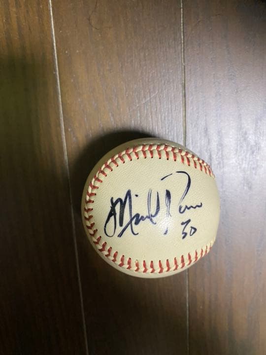 カープ　ロマノ投手　サインボール