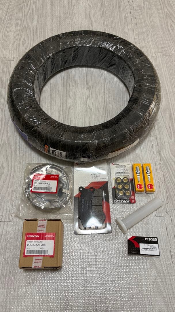 HONDAズーマーX クラッチウェイトセットとブレーキシュー タイヤ プラグ一式