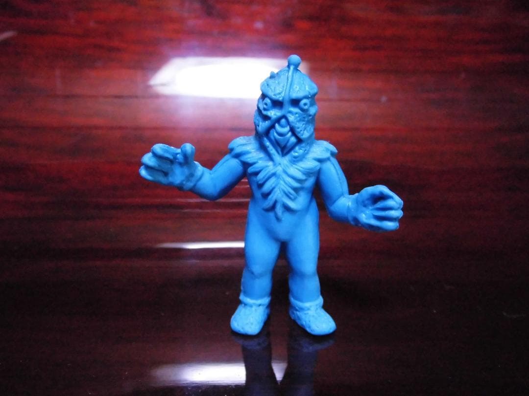 ウルトラ怪獣消しゴム　ケムール人青　ポピー