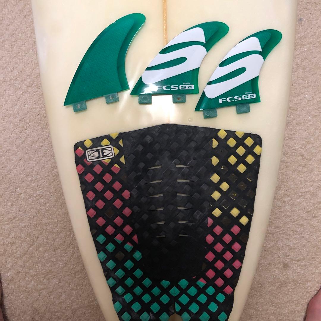 HIC サーフボード 6’0 ケリートコロ FCSフィン付