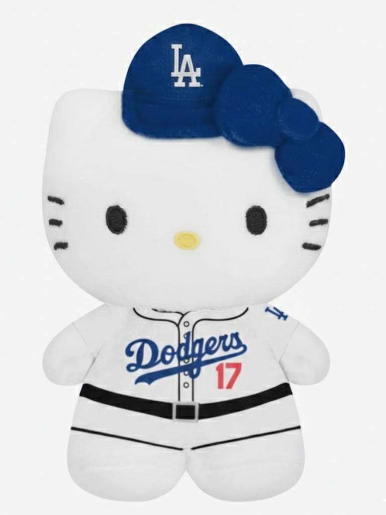 ハローキティー × ドジャース 大谷翔平 背番号 17 フック付き 高さ12cm