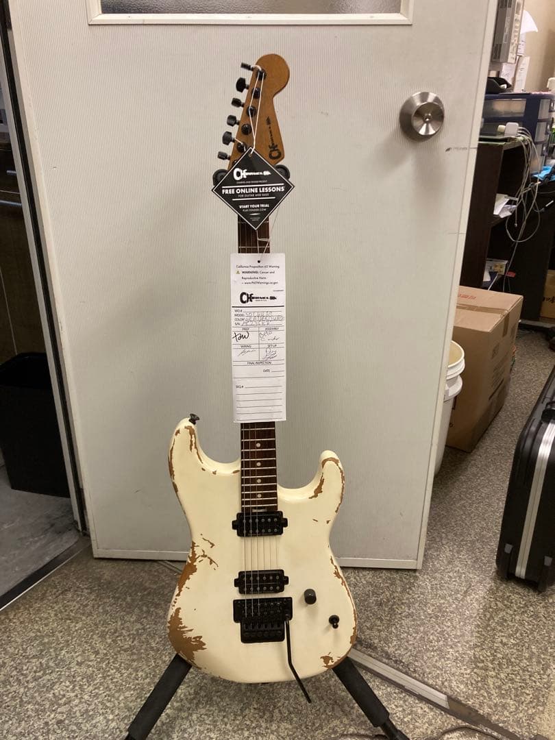 CHARVEL ( シャーベル ) 純正ハードケース付き