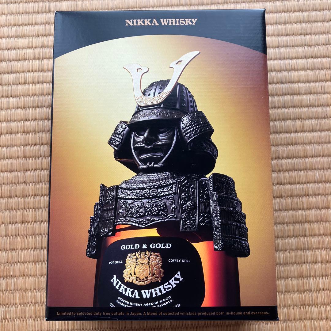 ニッカウイスキー　 GOLD & GOLD 白　鎧兜付　　43度　750ml