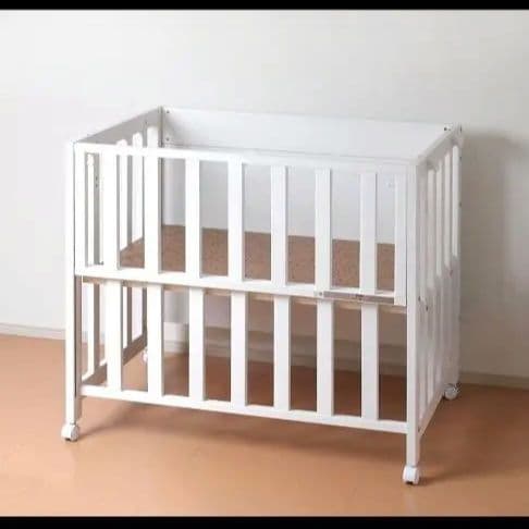 【本体のみ】ディモア　ミニベッド&デスク / ベビーベッド 日本製