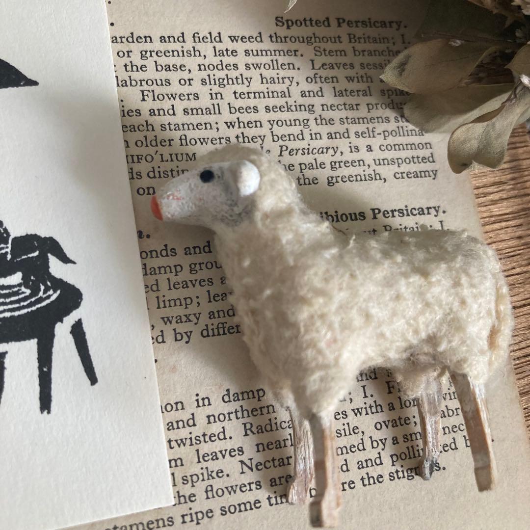 【希少】ドイツアンティーク　儚げな羊さん　B