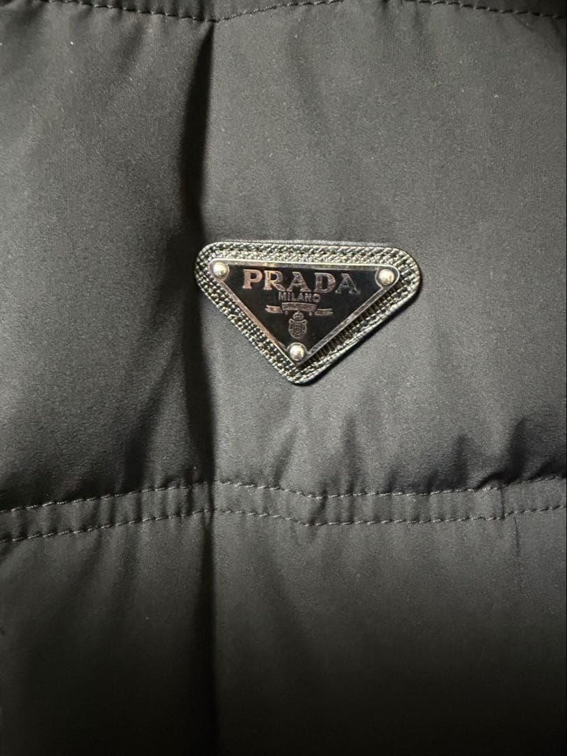 週末最終セール　PRADA フード付きダウンジャケット ブラック　サイズ48