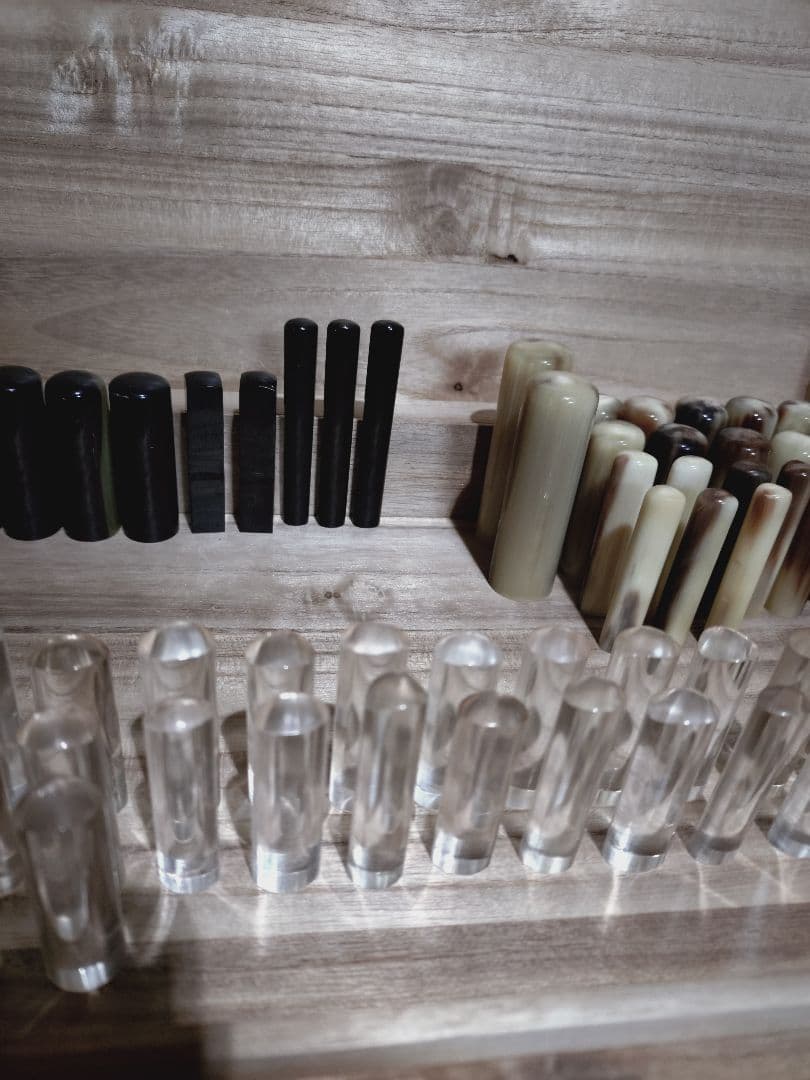 印材の山 水晶 水牛 瑪瑙石など