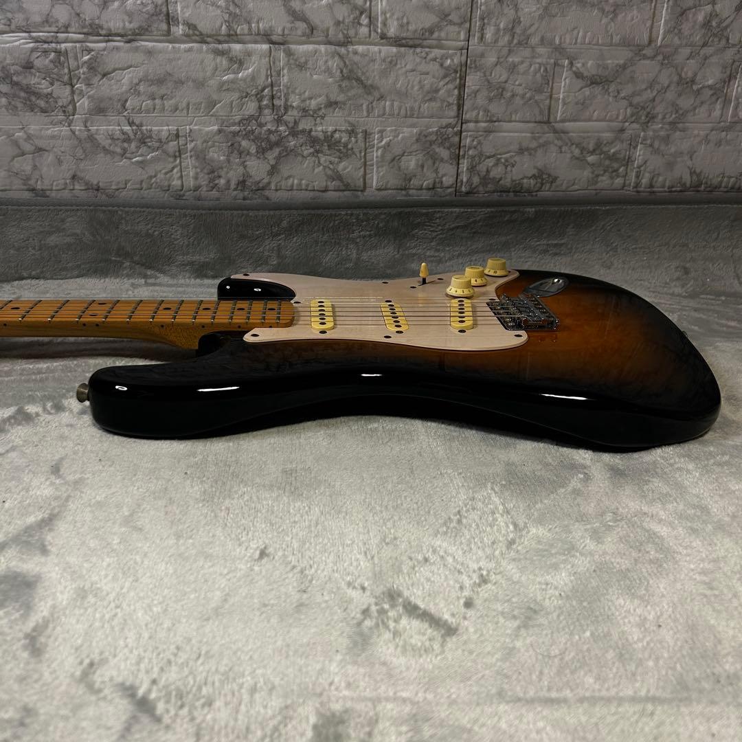 スクワイヤー アフィニティシリーズ ストラトキャスター サンバースト