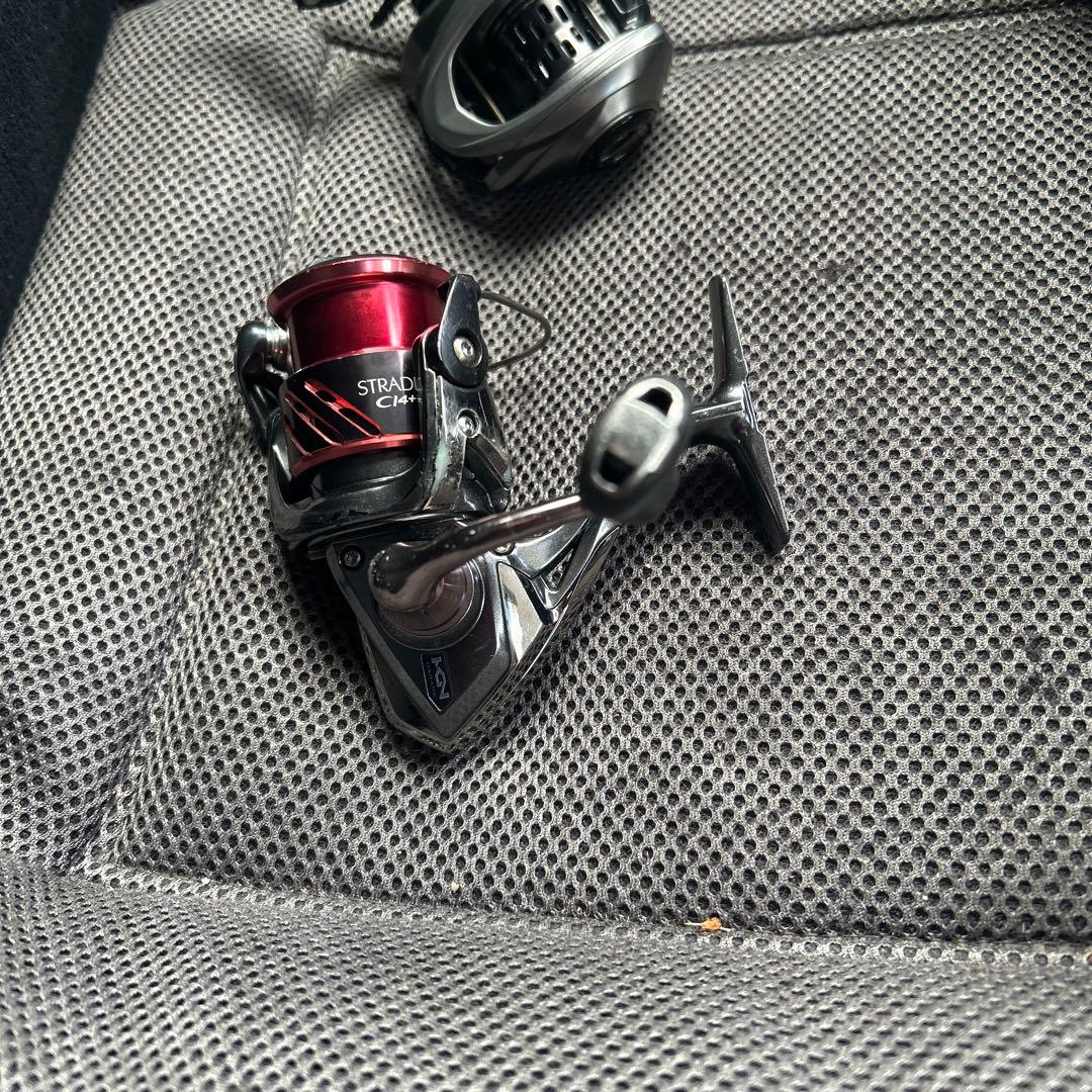 シマノ 16 ストラディック CI4+ 2500HGS b