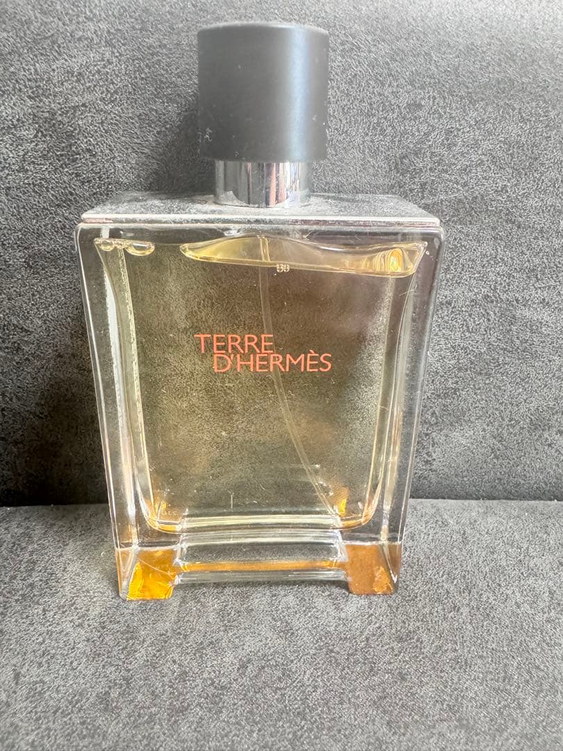 Terre d'Hermès 男性用香水