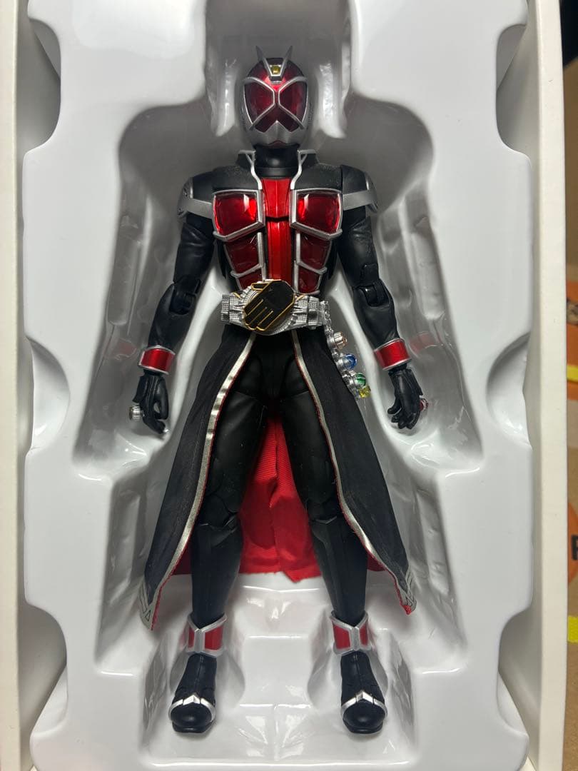 S.H.Figuarts（真骨彫製法） 仮面ライダーウィザード フレイムスタイル