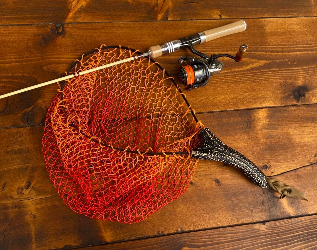 トラウトロッド　グラスロッド　ホワイト　銘木リールシート　渓流釣り　スピニング