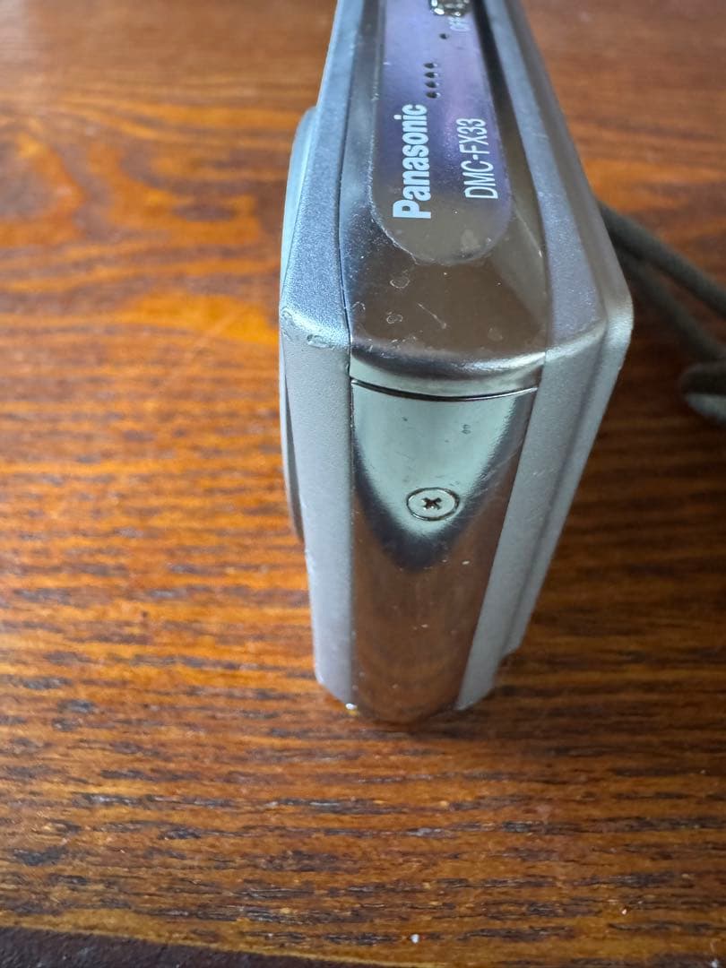 パナソニックLUMIX DMC-FX33 コンパクトデジタルカメラ　バッテリー付