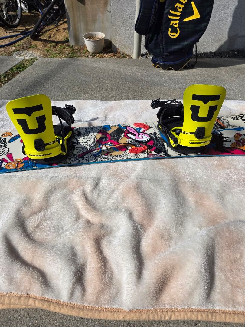 UNION STRATA HAZARD YELLOW Sサイズ