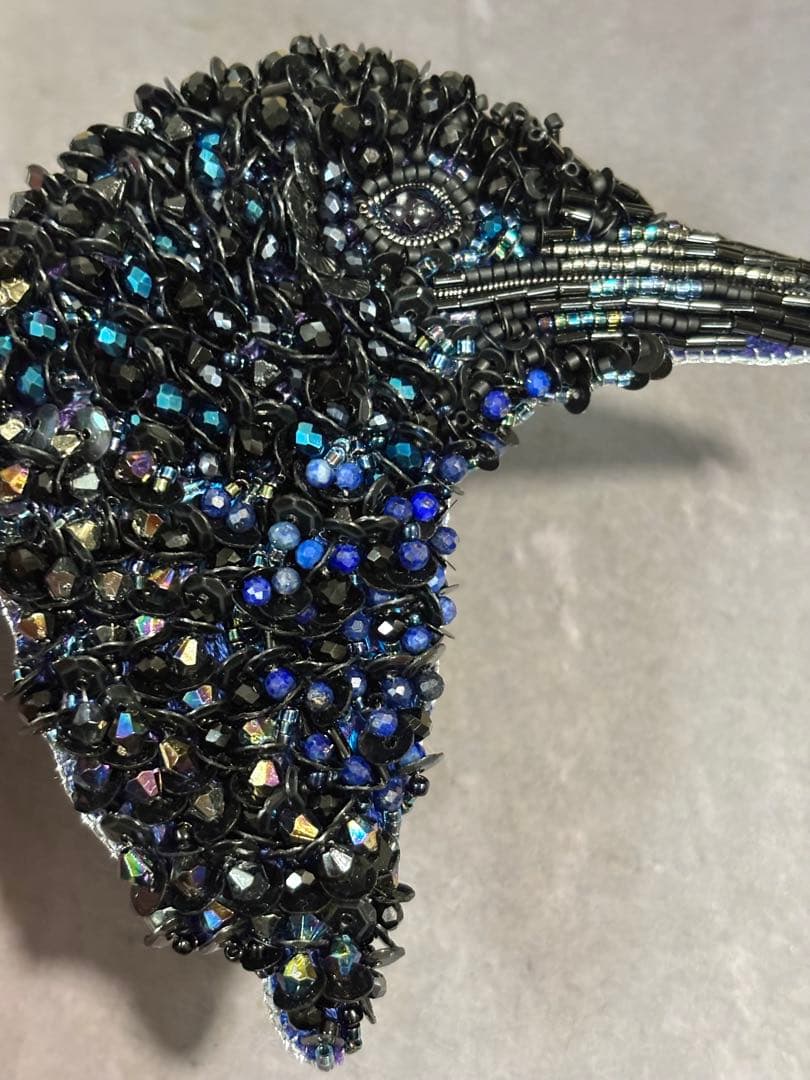 【ハシボソガラス】ビーズ刺繍ブローチバッグチャーム