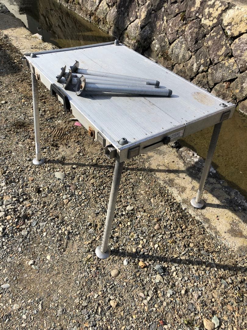 折りたたみテーブル アルミ製アウトドア、キャンプ、釣台(B35)