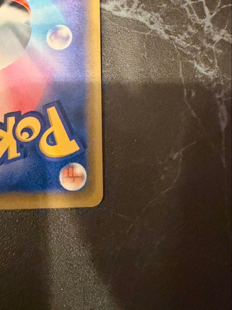 海で遊ぶピカチュウ