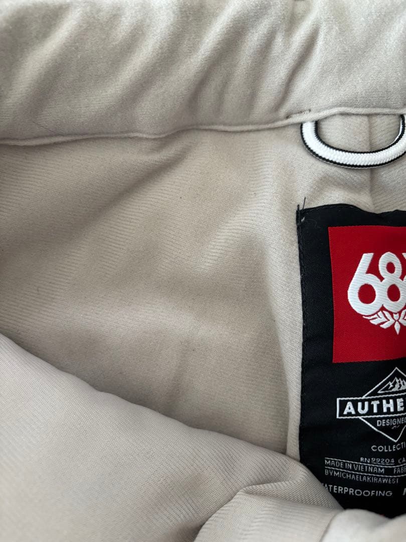 【お値下げ中】JEWEL×686スノーボードウェア Mサイズ　高機能