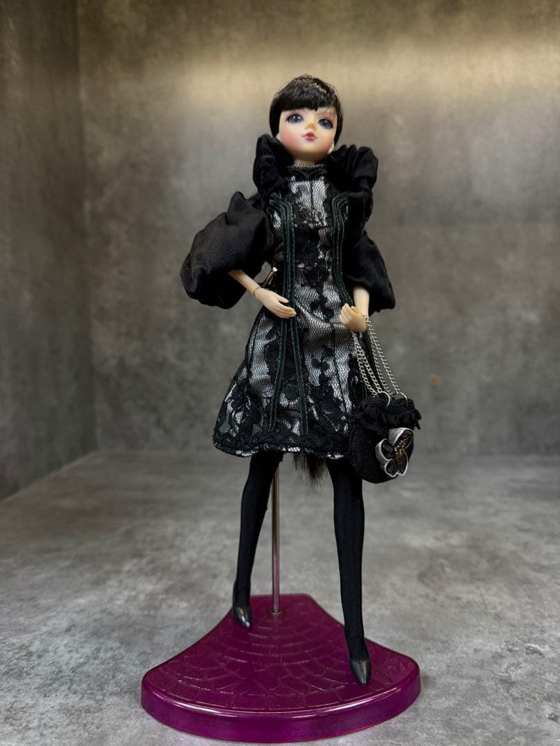 J-Doll ゴシックスタイル ファッションドール 未使用品 外箱なし