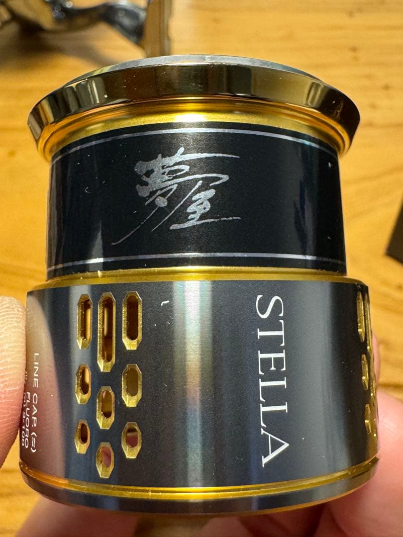 18ステラ STELLA 2500S スピニングリール