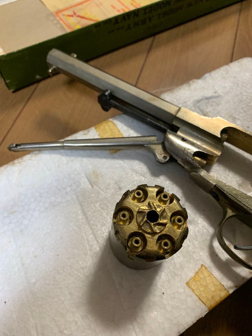 CMC 初期モデル Colt 1851 Navy .44 SMピースメーカー