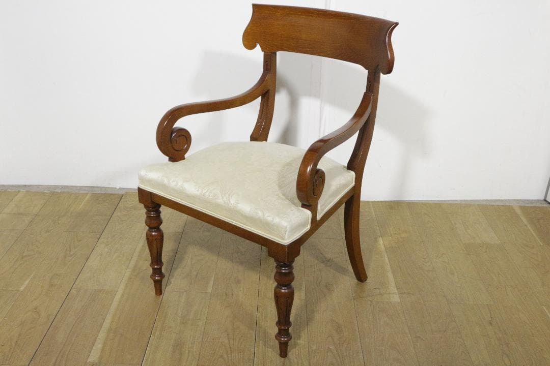 HURTADOウルタド★木製アームチェア★スペイン高級家具メーカー★バレンシア★