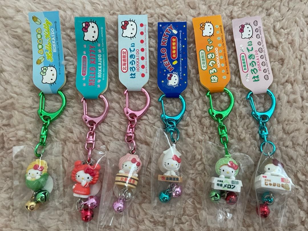 ハローキティ　ご当地キティ北海道限定キーホルダー　6個セット