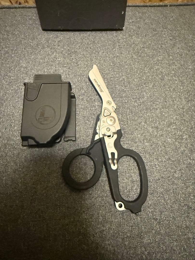 スナップオン　レザーマン　ハサミ