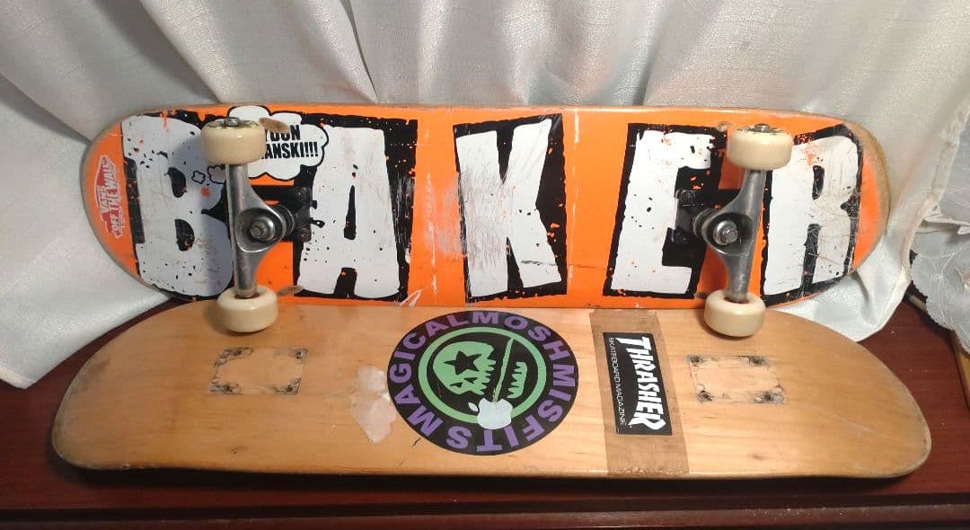 baker ベーカー　スケボー　デッキ　スケートボード　2枚セット