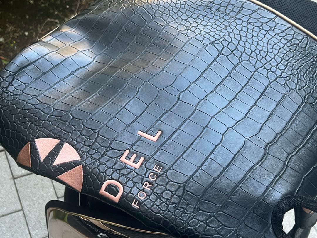 BANDEL Golf / バンデル　キャディバッグ　クロコ型押し　金ｘ黒