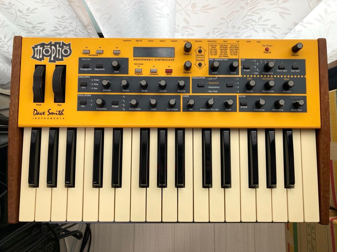 鍵盤楽器 Dave Smith Instruments Mopho Keyboard