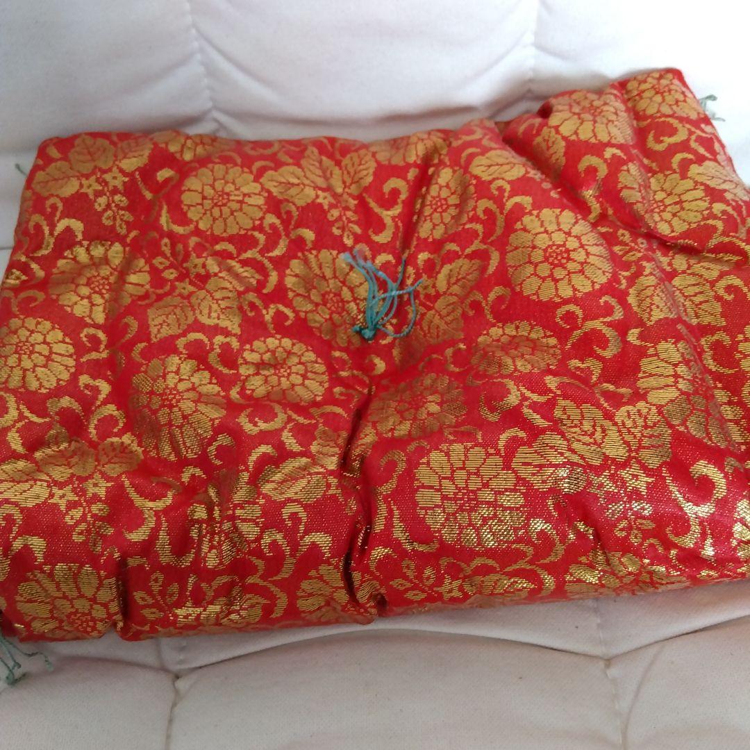 源氏兜 鉄兜タイプ 金色鍬形 約22cm 座布団・木札付き 五月人形