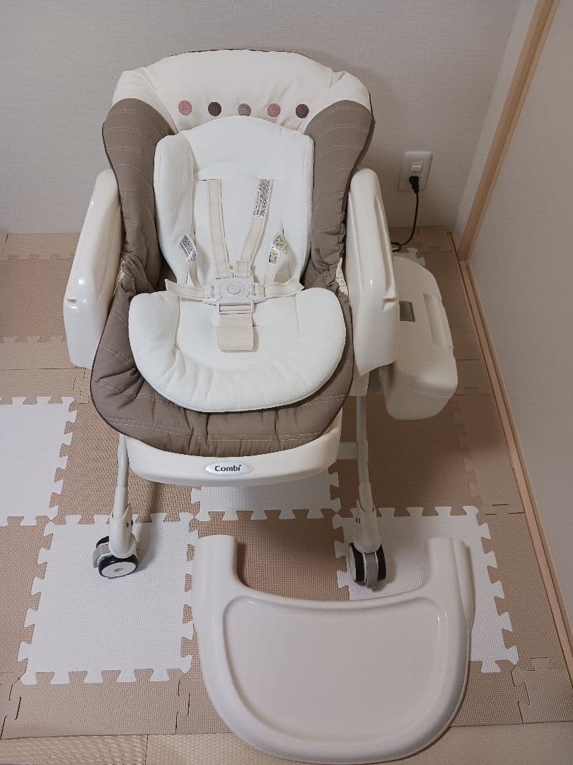 コンビ　ハイ&ロースウィングラック　ネムリラ AUTO SWINGエッグショック