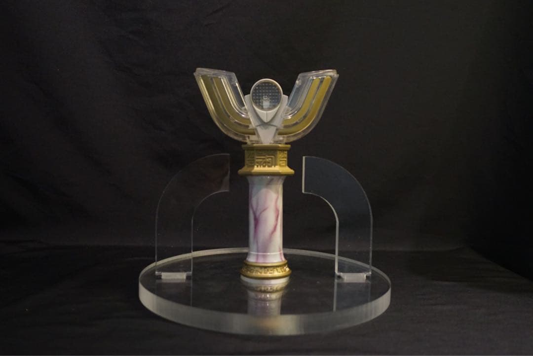 ウルトラマンティガ　ウルトラレプリカ　プロップ風改造品　スパークレンス　台座付き