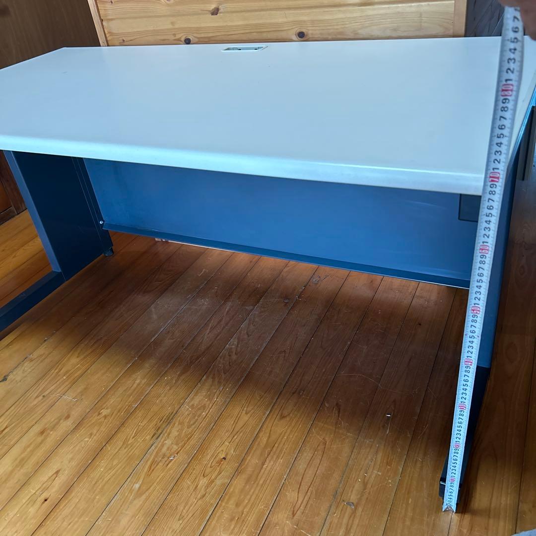 PLUS事務机　￼ J0IA331 RY-T147 WS