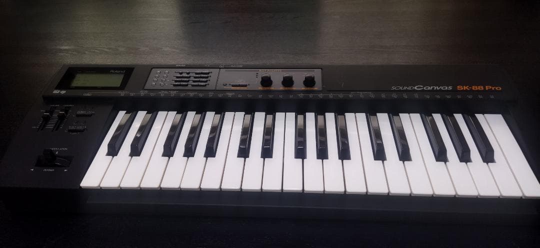 鍵盤楽器 Roland SK-88 Pro