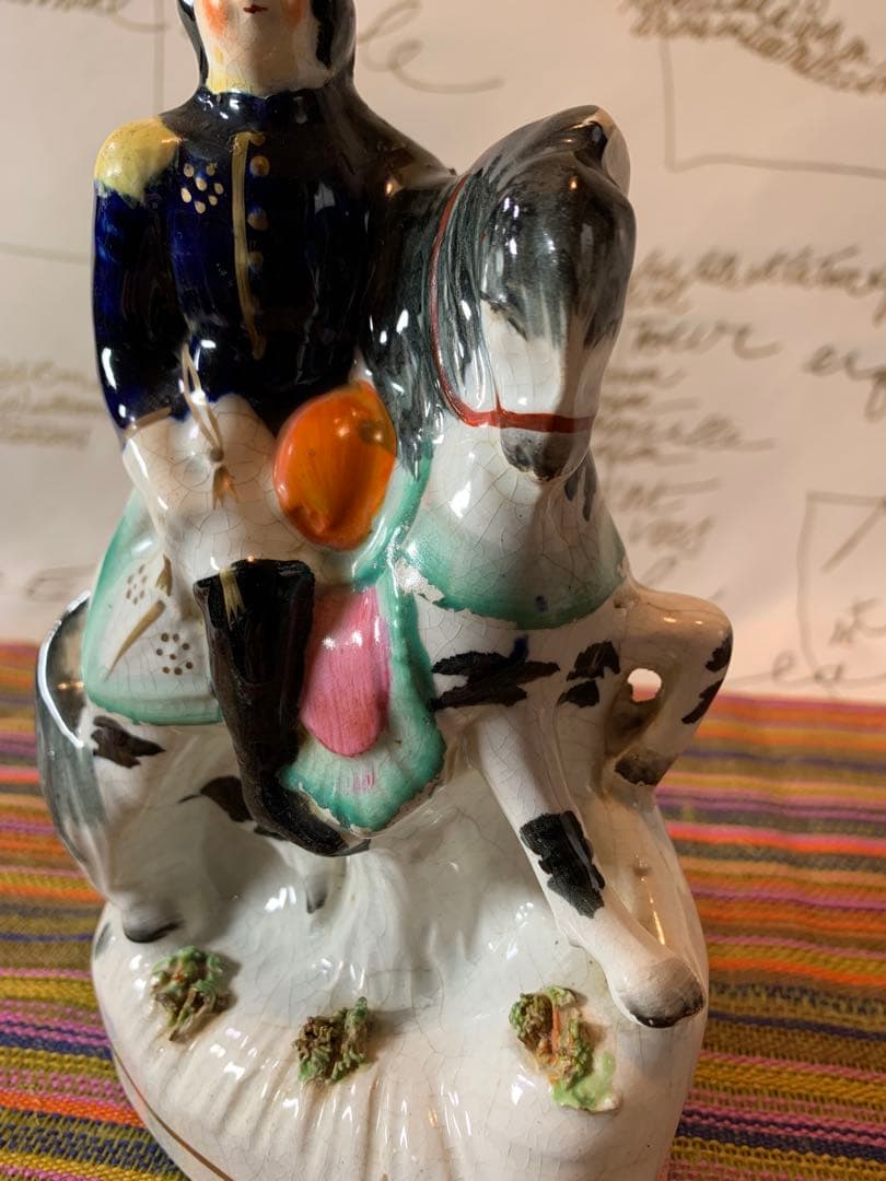 イギリス製　アンティーク　ケンジントン・ハイパーマーケットのレアな馬のペア置物！