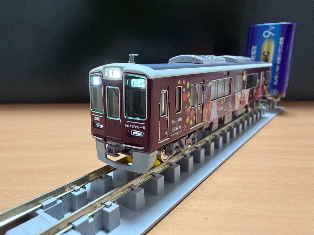 阪急電車 トムとジェリー号 宝塚線 　ライト点灯可