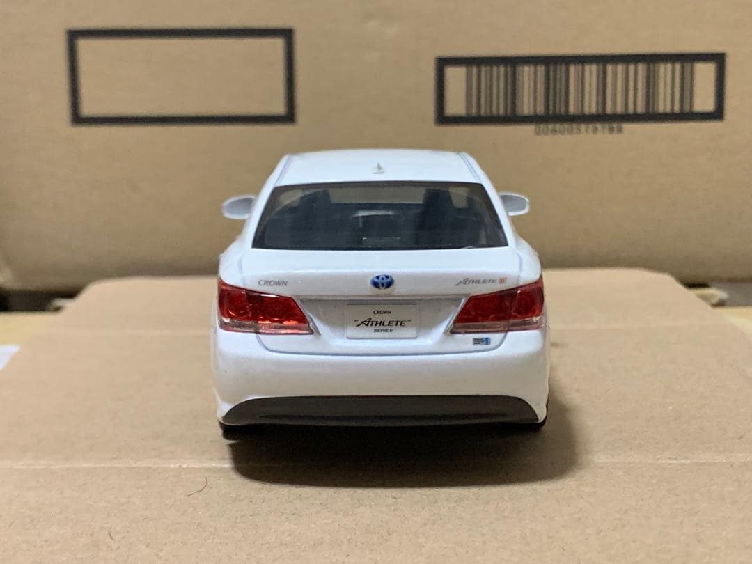 x*a様 クラウンアスリート カラーサンプル