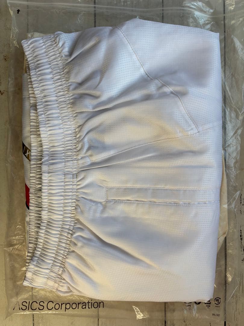 アシックス　モーションサーモジャムジー白AS2ブレーカージャケット・パンツ　上下