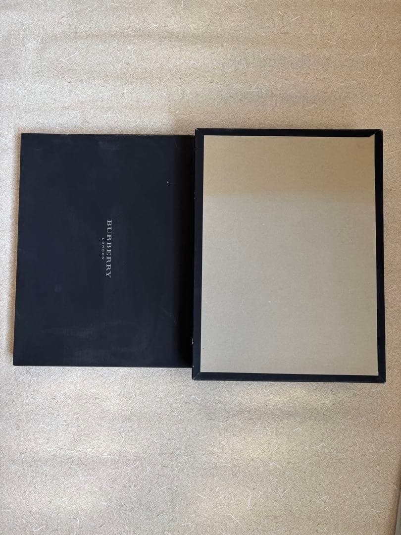 未使用品　BURBERRY （バーバリー）ブラックレザー　チェック柄バック