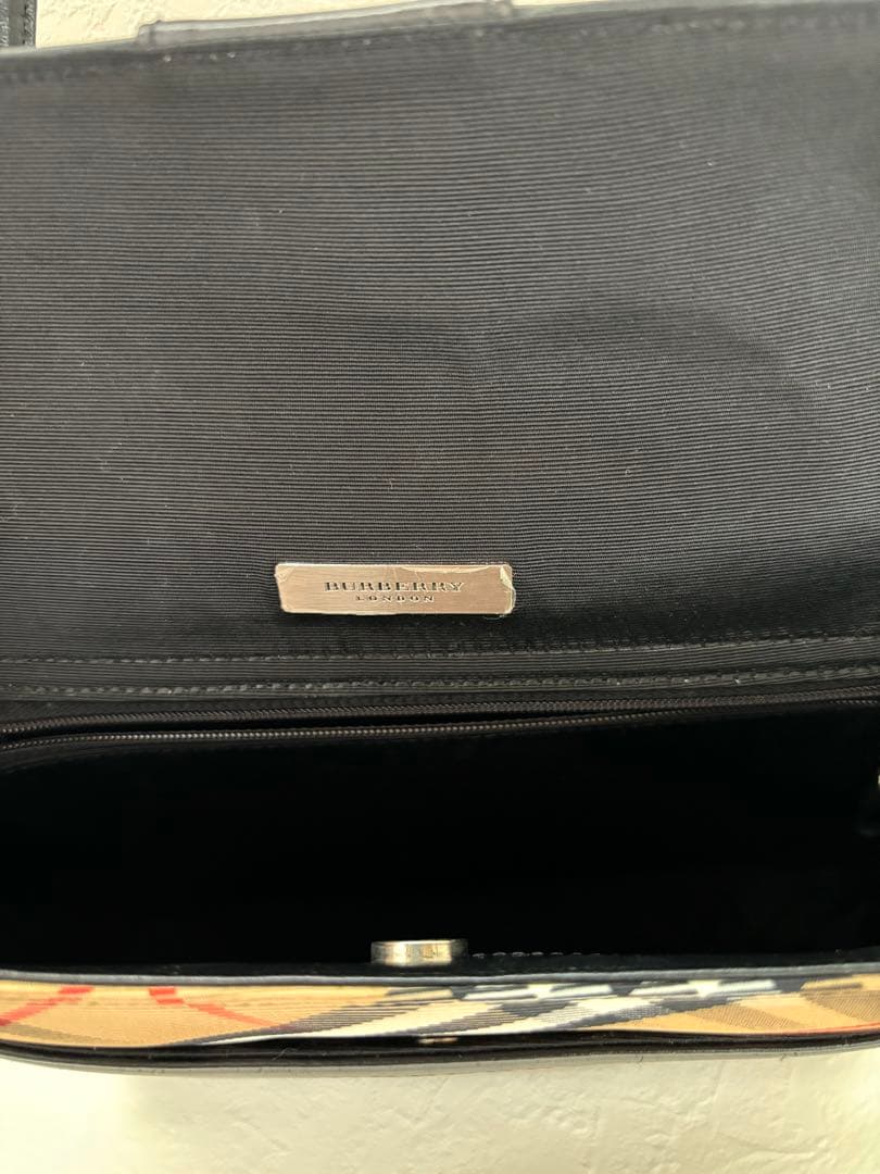 未使用品　BURBERRY （バーバリー）ブラックレザー　チェック柄バック