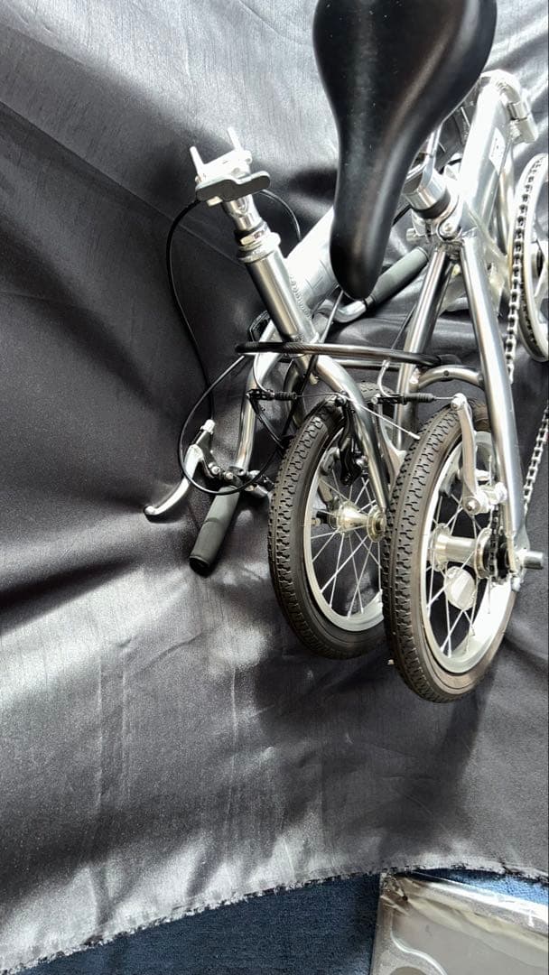 折りたたみ自転車 シルバー 小径ホイール