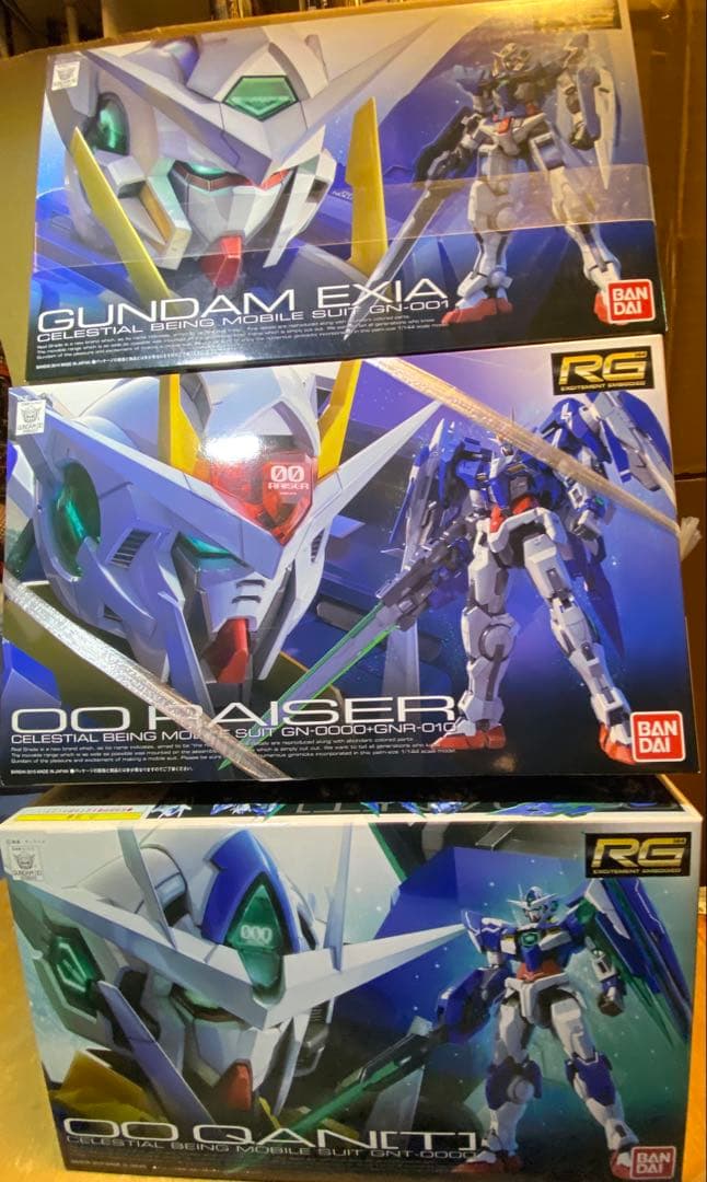 3点セットRG GUNDAM エクシア、00 ライザー00 クアンタ