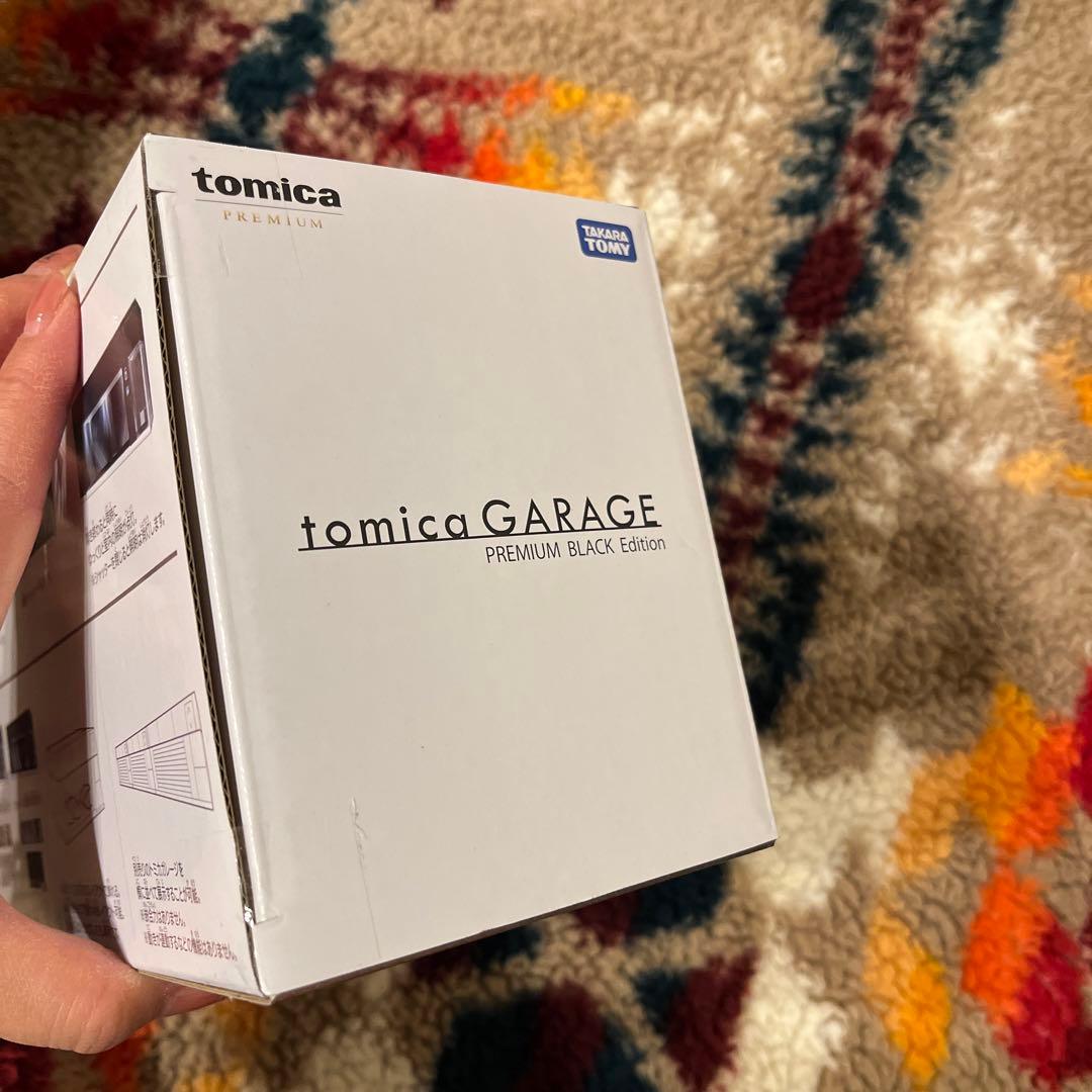 トミカプレミアム トミカガレージPREMIUM BLACK Edition
