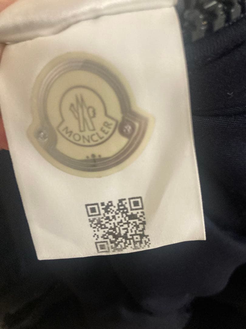 最終値下げモンクレール　ダウン　ネイビー